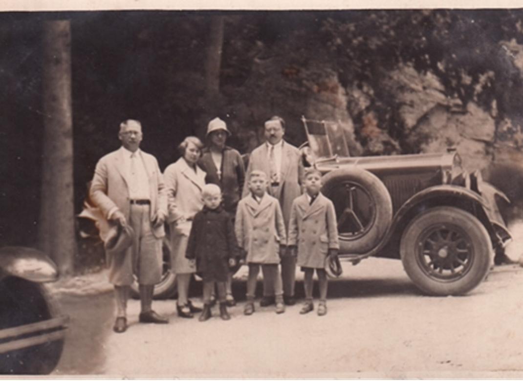 U Punkevních jeskyní 1929