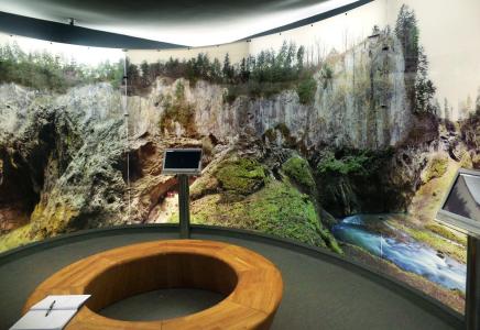 Jeskyně Výpustek - Expozice Jeskyně a lidé 