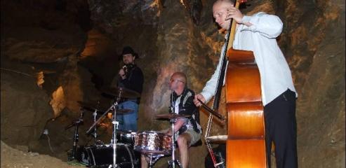 Koncert skupiny Docuku v rámci Cave Beat v ZAJ, 2012